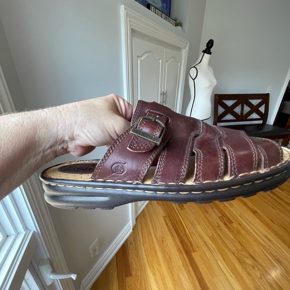 Born Leather sandals in a size 9 slip on slide on brown leather walking dresses - Picture 16 of 17